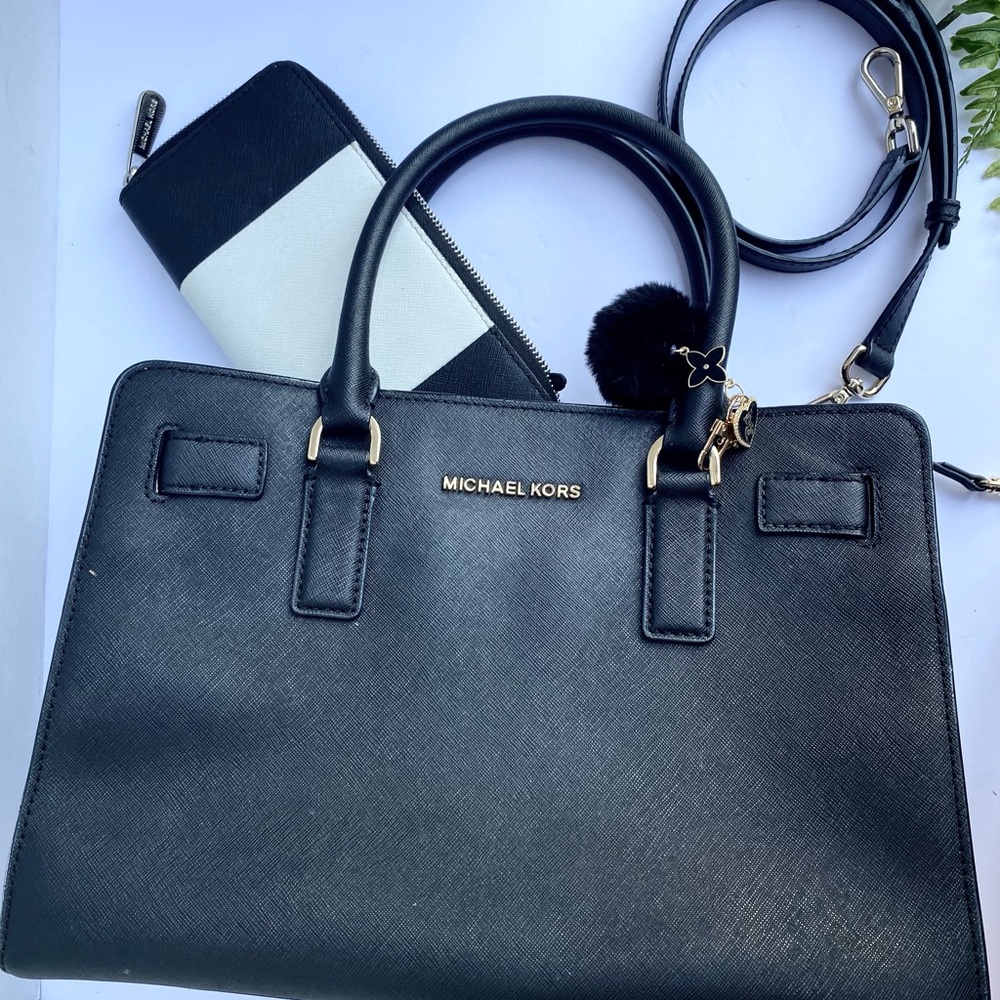 Michael Kors Med Tote Bag Black Safiano Leather - Picture 9 of 9
